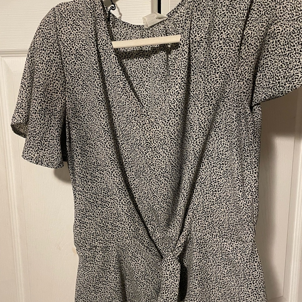 Juniors top size medium